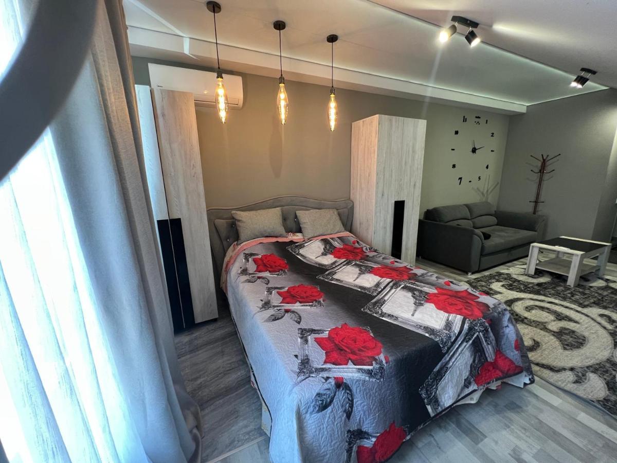 Aparthotel Edinet-Аренда Квартир Единец Exteriör bild